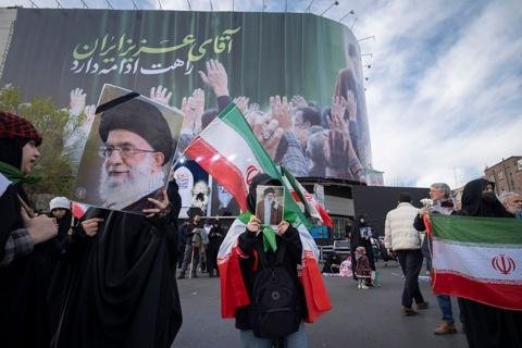 «ترامب يؤكد أن أي مرشد تختاره إيران لن يظل في منصبه طويلاً دون تأييده»