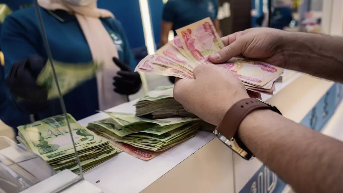 وزارة المالية تعلن بدء تمويل الرواتب بالكامل وتوجه رسالة طمأنة للموظفين والمتقاعدين