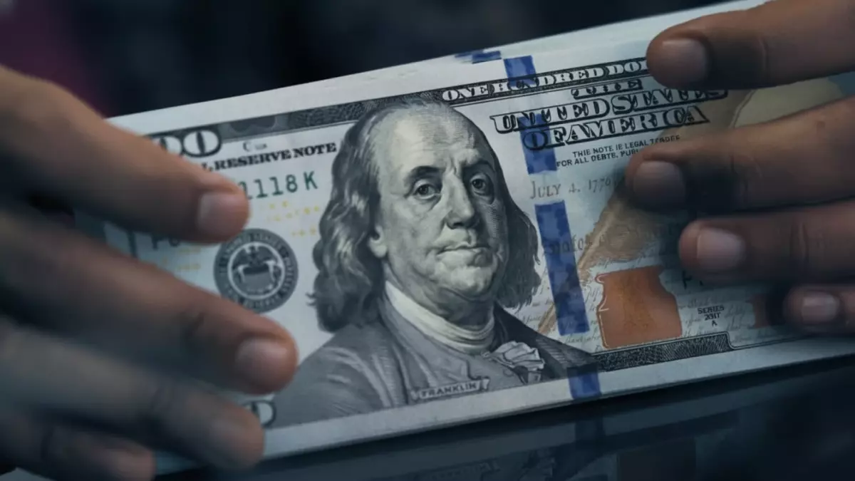 «تحليق الدولار إلى ذروته في 2024 وسط أزمة نفط تجتاح العملات العالمية»