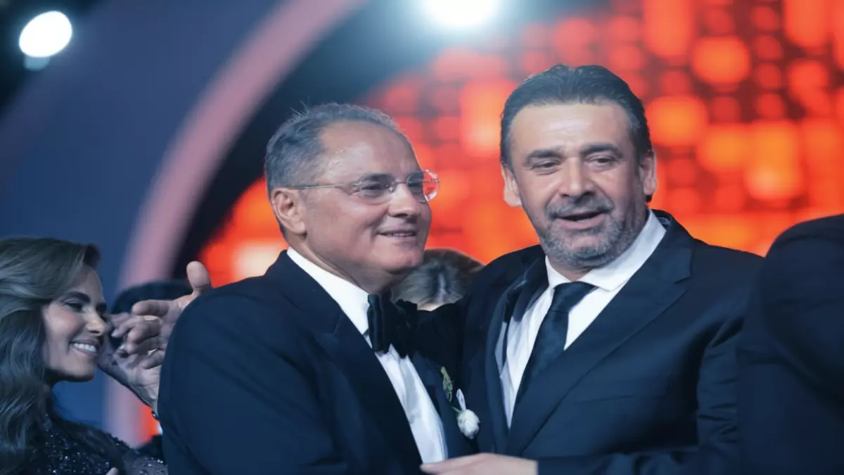 «تجمع استثنائي في جدة: أمراء ورجال أعمال يحتفلون بتعيينات غير مسبوقة تواصل هزّ السوق السعودي»