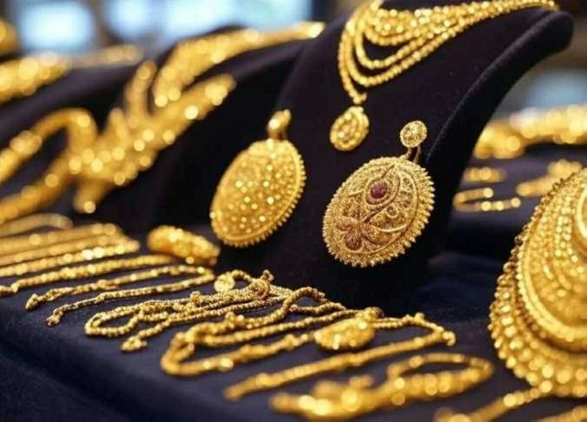 سعر الذهب عيار 21 بالمصنعية اليوم السبت 11 أبريل 2026 بعد الارتفاع في أسواق الصاغة