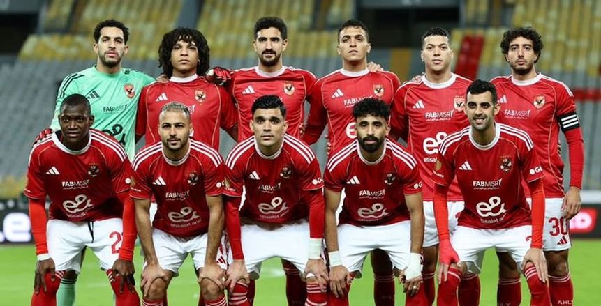 التوقعات لتشكيلة الأهلي في مواجهة سموحة بالدوري بقيادة بن شرقي في الهجوم