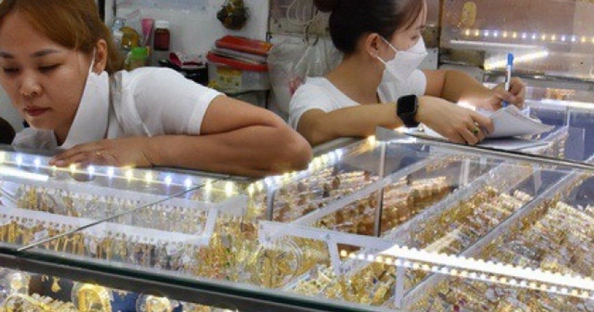 انخفاض سعر الذهب بمقدار 0.3 مليون دونغ فيتنامي مع استقرار سعر PNJ في 11 أبريل 2026 الساعة 8:30 صباحًا