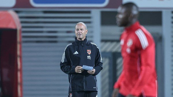 الأهلي يظهر بدون هوية فنية واضحة أمام توروب بحسب أحمد مجدي